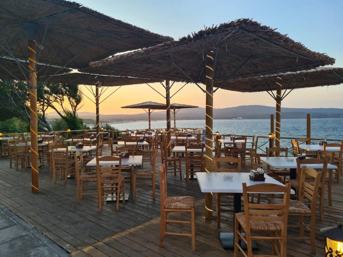Hotel Nikola Primorsko Buitenkant foto