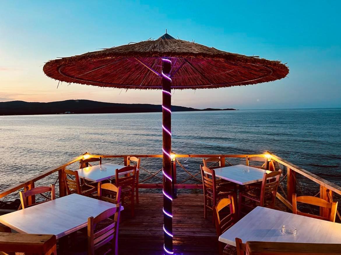 Hotel Nikola Primorsko Buitenkant foto